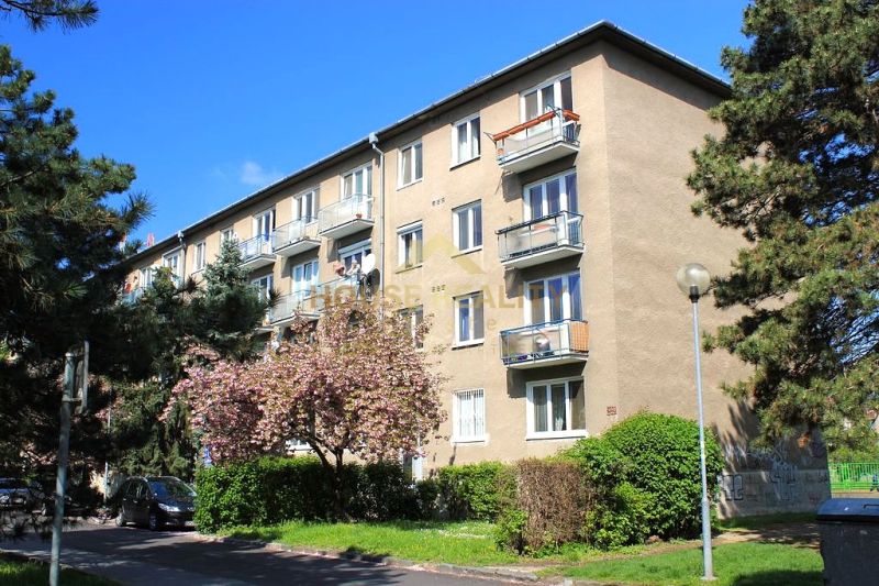 Prenájom 1 izbový byt, Medzilaborecká ulica, Bratislava II. Ružinov