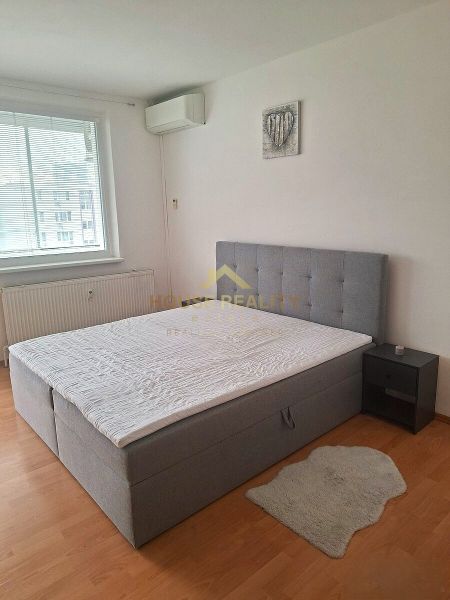 Prenájom krásny 3 izbový byt, Holíčska ulica, Bratislava V. Petržalka