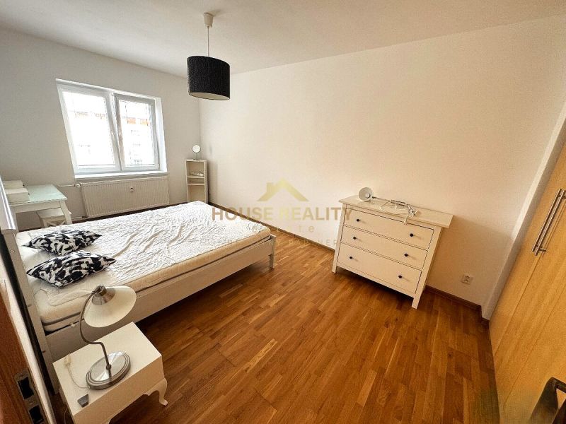 Prenájom pekný 2 izbový byt Záhrebská ulica, Bratislava I. Staré Mesto