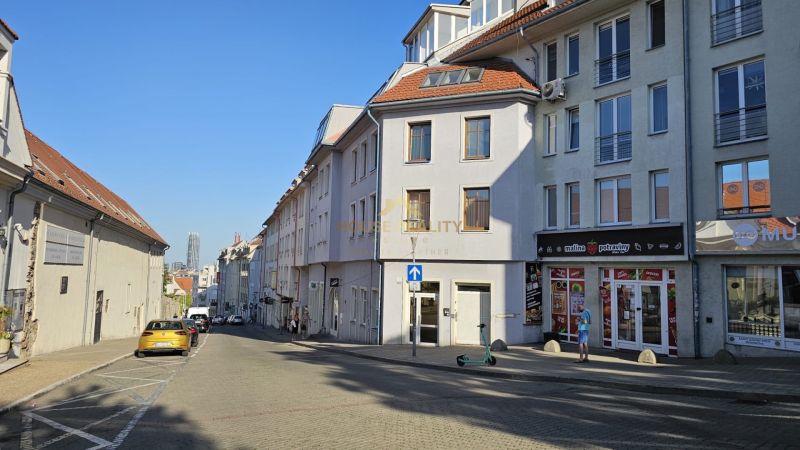 Novostavba, terasa 3 izbový byt, Zámocká ulica, BA I, Staré Mesto