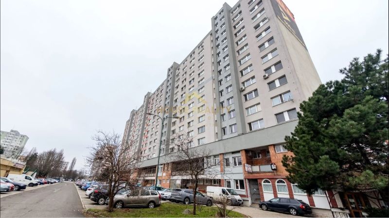 Prenájom moderný 3 izbový byt, Šustekova ulica Bratislava V. Petržalka