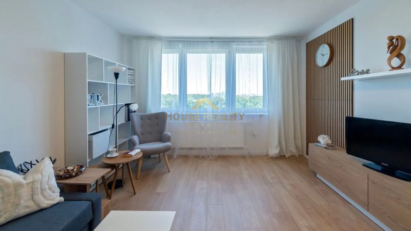 Prenájom moderný 3 izbový byt, Šustekova ulica Bratislava V. Petržalka