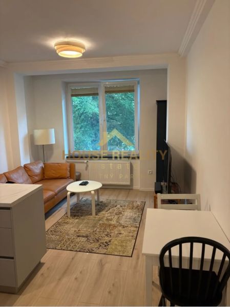 Svetlý 3 izbový byt pri Nivách – Košická ulica, Bratislava II. Ružinov