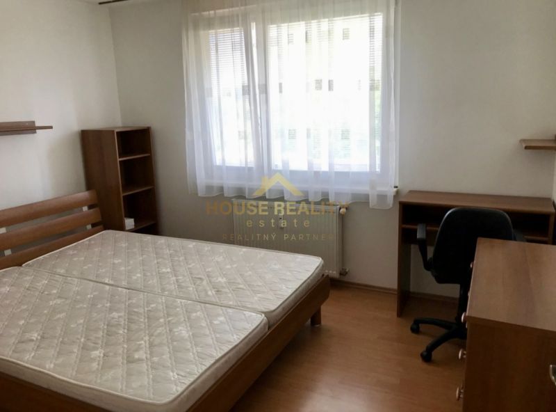 Prenájom pekný 3 izbový byt, ulica Staré záhrady,Bratislava II-Ružinov