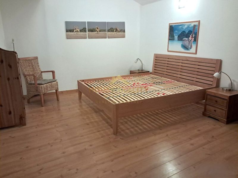 Prenájom 3 izbový byt, Nám. sv. Františka, Bratislava IV. Karlova Ves
