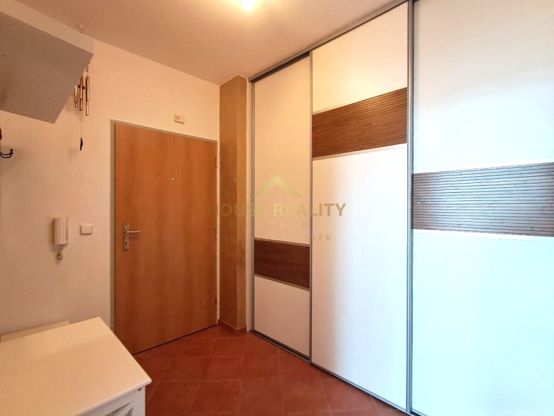 Prenájom 3 izbový byt, Nám. sv. Františka, Bratislava IV. Karlova Ves