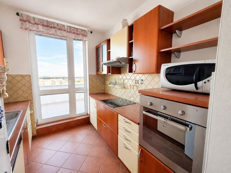 Prenájom 3 izbový byt, Nám. sv. Františka, Bratislava IV. Karlova Ves