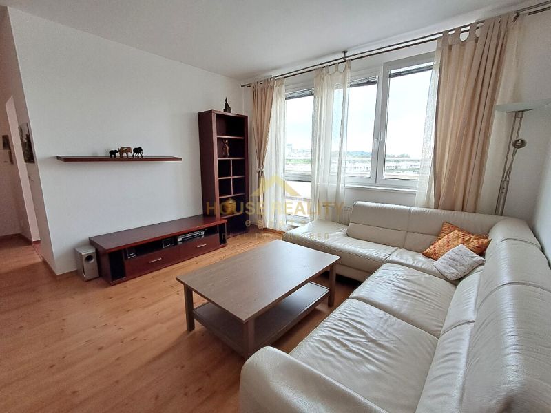 Prenájom 3 izbový byt, Nám. sv. Františka, Bratislava IV. Karlova Ves