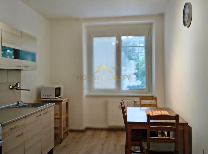 Prenájom pekný 1 izbový byt, Miletičova ulica, Bratislava II. Ružinov