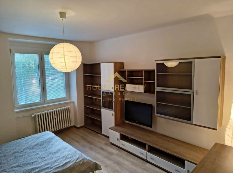 Prenájom pekný 1 izbový byt, Miletičova ulica, Bratislava II. Ružinov