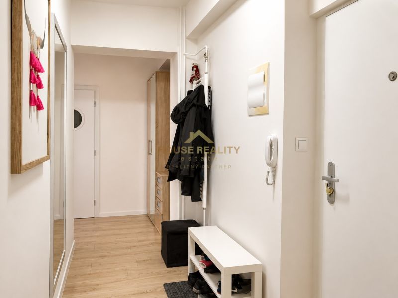 Veľký 2 izbový byt s klimatizáciou, Blumentálska ul., BA I Staré Mesto