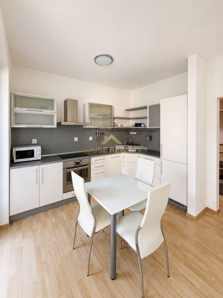 Prenájom pekný 1 izbový byt, Tomášikova ulica, Bratislava II. Ružinov