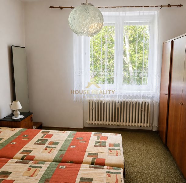 Prenájom 3 izbový byt, ulica Planét, Bratislava II. Ružinov