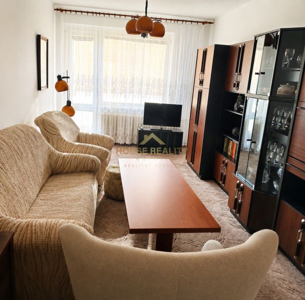 Prenájom 3 izbový byt, ulica Planét, Bratislava II. Ružinov