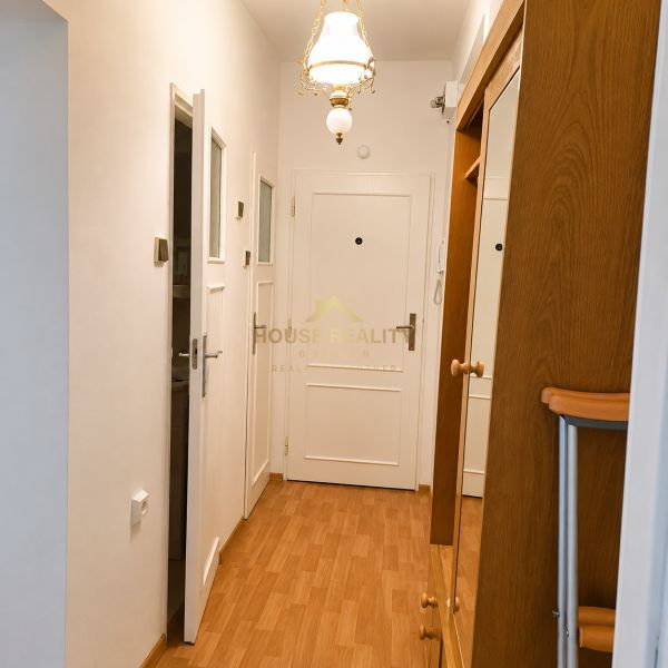 Prenájom 3 izbový byt, ulica Planét, Bratislava II. Ružinov