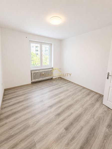 Prenájom 3 izbový byt, ulica Poludníkova, Bratislava II. Ružinov