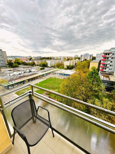 Prenájom pekný 2 izbový byt, Solivarská ulica, Bratislava II. Ružinov