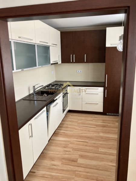 Prenájom moderný 2 izbový byt, Hálkova ul, Bratislava III Nové Mesto
