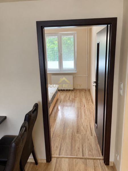 Prenájom moderný 2 izbový byt, Hálkova ul, Bratislava III Nové Mesto