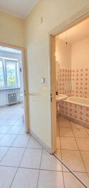 Priestranný tehlový 3 izbový byt + lodžia, Trnavská cesta, BA Ružinov