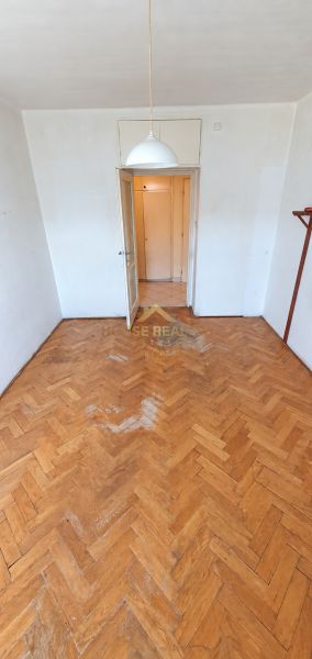 Priestranný tehlový 3 izbový byt + lodžia, Trnavská cesta, BA Ružinov