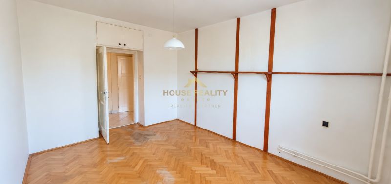 Priestranný tehlový 3 izbový byt + lodžia, Trnavská cesta, BA Ružinov