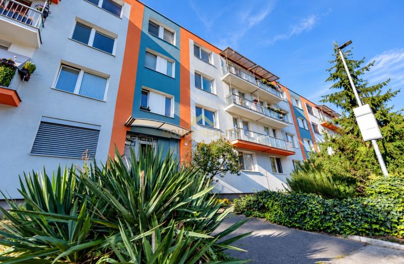 Krásny 3 izbový byt s balkónom a komorou, Goláňova ul., BA II. Ružinov