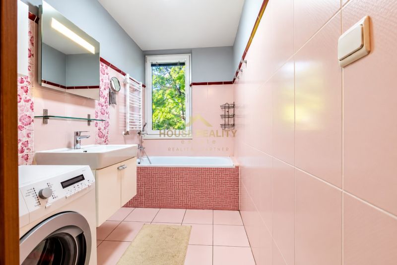 Krásny 3 izbový byt s balkónom a komorou, Goláňova ul., BA II. Ružinov