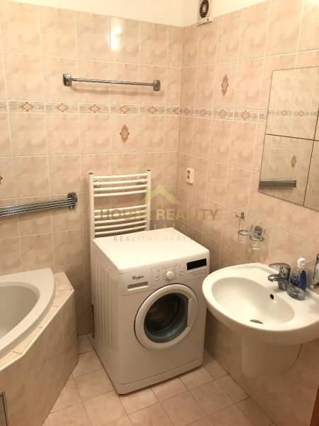 Slnečný útulný 2 izbový byt, Heyrovského ulica, Bratislava IV Lamač