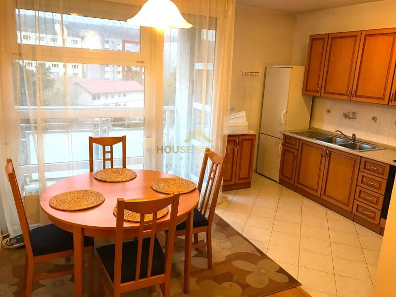 Slnečný útulný 2 izbový byt, Heyrovského ulica, Bratislava IV Lamač