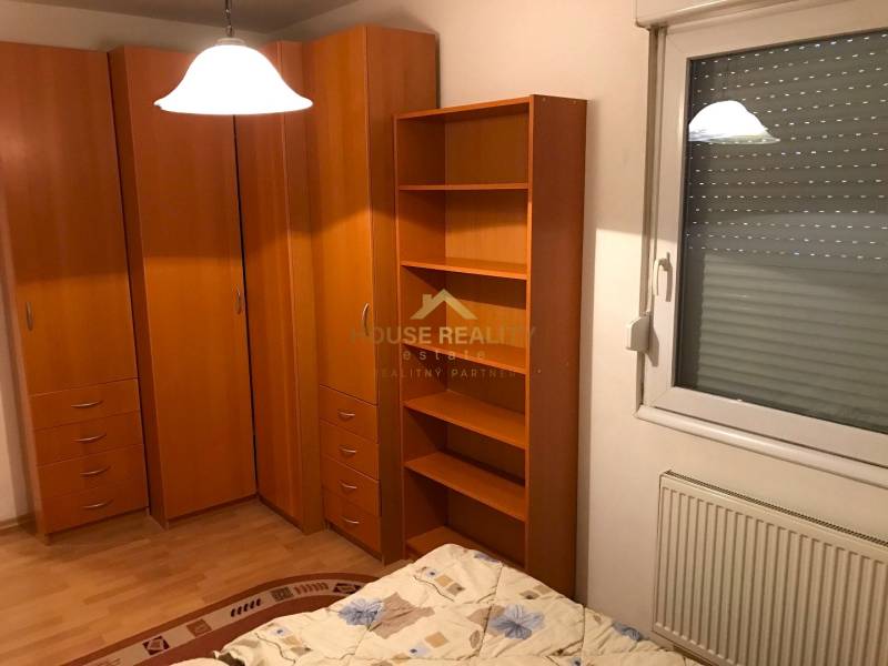 Slnečný útulný 2 izbový byt, Heyrovského ulica, Bratislava IV Lamač