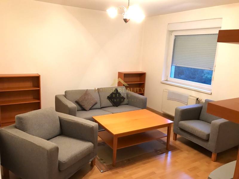 Slnečný útulný 2 izbový byt, Heyrovského ulica, Bratislava IV Lamač