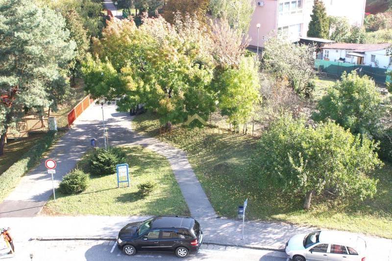 Slnečný útulný 2 izbový byt, Heyrovského ulica, Bratislava IV Lamač