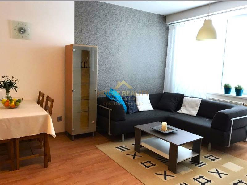 Prenájom pekný 2 izbový byt, Repašského ulica, Bratislava IV. Dúbravka