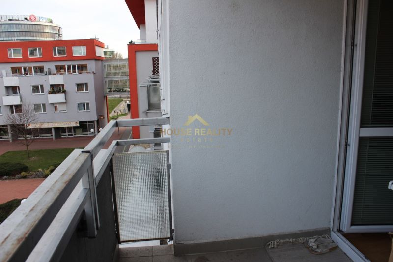 Novostavba veľký 1 izbový byt Záporožská ulica, Bratislava V.Petržalka
