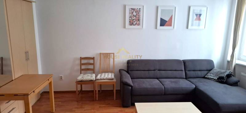 Pekný 2 izbový byt na ulici Belehradská, Bratislava III. Nové Mesto