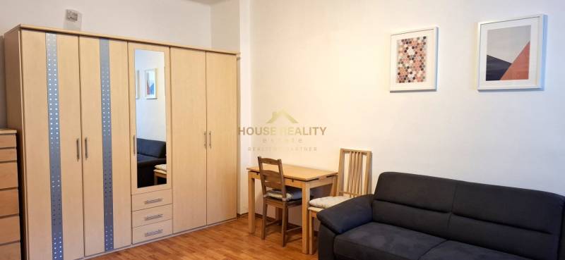 Pekný 2 izbový byt na ulici Belehradská, Bratislava III. Nové Mesto