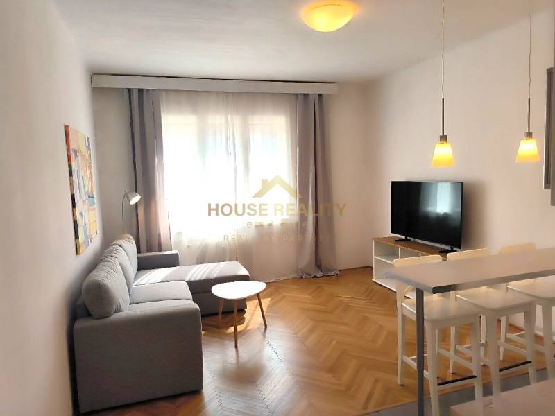 Prenájom 2 izb. byt CENTRUM Laurinská ulica, Bratislava I. Staré Mesto